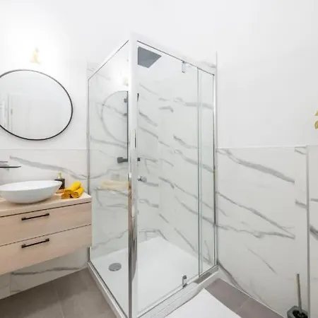 Elite Downtown Retreat For Families & Friends * בודפשט