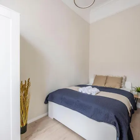 Elite Downtown Retreat For Families & Friends Διαμέρισμα Βουδαπέστη